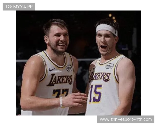 东契奇狂砍三双助湖人击败热火，里夫斯助攻暴扣维金斯表现抢眼